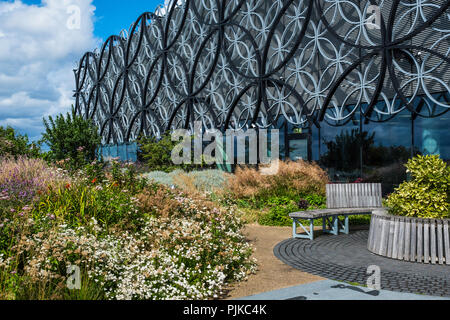 Il giardino segreto al settimo piano della biblioteca di Birmingham è un gioiello inaspettato. Foto Stock