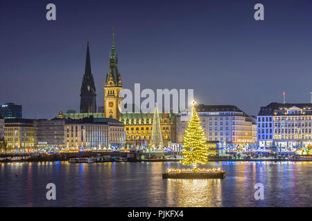 Germania, Amburgo, Neustadt, Alstertanne sulla Binnenalster durante il tempo di Natale Foto Stock