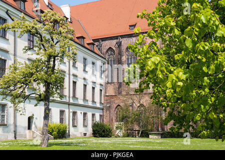 Polonia Wroclaw, isola di Wyspa Piasek, chiesa gotica della Madonna sulla sabbia e ex Biblioteca universitaria Foto Stock