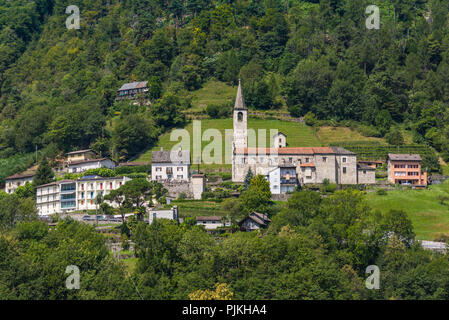 Loco, Valle Onsernone, vicino a Locarno, vicino al Lago Maggiore, Ticino, Svizzera Foto Stock