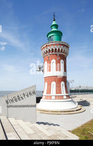 Faro Pingelturm, Ostfeuer Kaiserschleuse, Bremerhaven, Brema, Germania Foto Stock