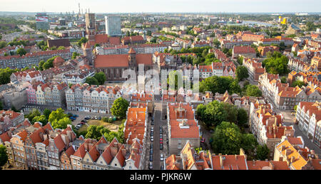 Gdansk, vista dalla Chiesa di S. Maria, a capanna case di mercanti, città principale, la città vecchia di Danzica Danzica, Pomorskie, voivodato di Pomerania, Polonia Foto Stock