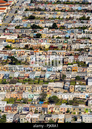 Casa residenziale righe, le righe di case, città Doelger, esterno al tramonto, West di San Francisco, San Francisco, San Francisco Bay Area, gli Stati Uniti, California, Stati Uniti Foto Stock