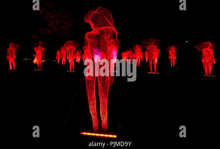 Il 'Il etait une fois " installazione da Cedric verdure all'interno del Jardins du Beffroi a Mons, durante la serata di apertura di Mons 2015, European pro capite Foto Stock