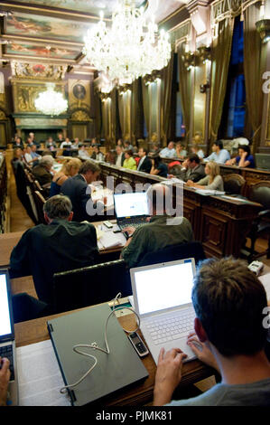 Il consiglio della città di Anversa di decidere circa il Lange Wapper referendum (Belgio, 03/09/2009) Foto Stock