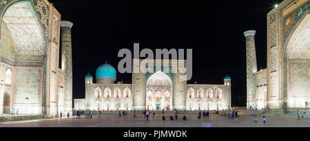 Samarcanda, UZBEKISTAN - Agosto 31, 2018: Il Registan, il cuore antico della città di Samarcanda - Uzbekistan. Foto Stock