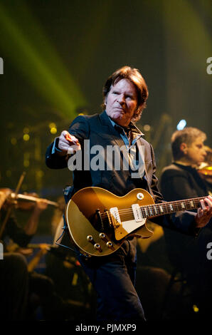 John Fogerty alla notte del Prom concerto di Anversa (Belgio, 28/10/2010) Foto Stock