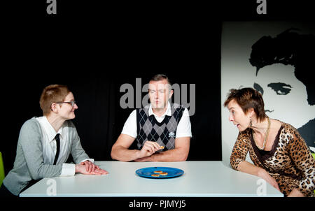 La compagnia teatrale teatro Déjà-Vu giocando "Koken incontrato Elvis' da Lee Hall, diretta da Walter Uytterhoeven (Belgio, 19/03/2014) Foto Stock