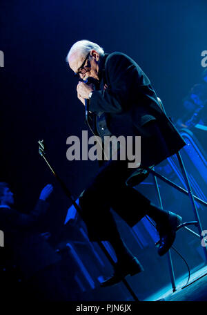 Toots Thielemans a Haiti Lavi 12-12 concerto benefico nel BOZAR di Bruxelles (Belgio, 15/02/2010) Foto Stock
