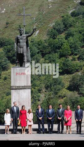 Asturias, Spagna. 8 settembre 2018. ASTURIAS 08/09/18 El posado de los Reyes y las princesas en Asturias il Re di Spagna e pricess nelle Asturie 66/cordon premere Reyes Don Felipe VI y doña Letizia Princesa Leonor y Sofia Credito: CORDON PREMERE/Alamy Live News Foto Stock