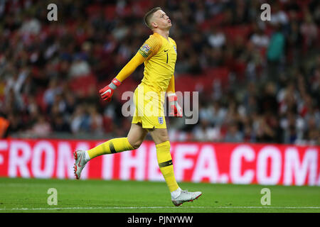 Lo stadio di Wembley, Londra, Regno Unito. 8 Sep, 2018. La UEFA Nazioni League Football, tra Inghilterra e Spagna; Portiere Giordania Pickford di Inghilterra reagisce disappointedly dopo Saul di Spagna punteggi lati il suo primo obiettivo nel tredicesimo minuto per renderlo 1-1 Credito: Azione Sport Plus/Alamy Live News Foto Stock