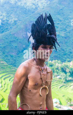 Ritratto di un uomo della minoranza Ifugao a Banaue nelle Filippine Foto Stock