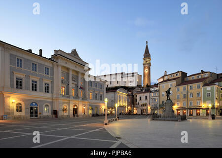 Tartini Square, Municipio, Giuseppe Tartini monumento, St. George's Cathedral, pirano, Istria, Slovenia Foto Stock