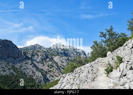 Magnifica alta altitudine viste sulla montagna nel Parco Nazionale di Paklenica, Croazia. Foto Stock