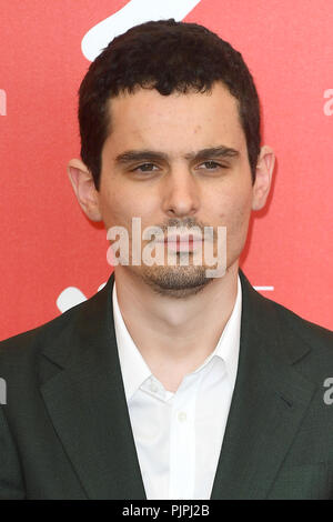 Damien Chazelle assiste un photocall per primo uomo durante il settantacinquesimo Venice Film Festival presso la Sala Casinò di Venezia. 29 agosto 2018 © Paul Treadway Foto Stock