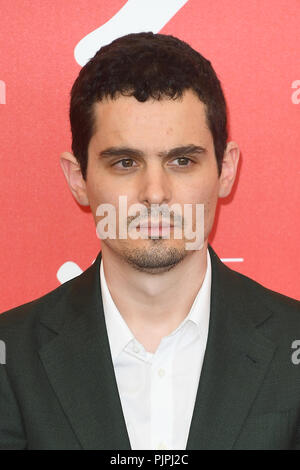 Damien Chazelle assiste un photocall per primo uomo durante il settantacinquesimo Venice Film Festival presso la Sala Casinò di Venezia. 29 agosto 2018 © Paul Treadway Foto Stock