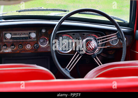Vicino la foto di una classica MG auto che mostra la parte interna Foto Stock