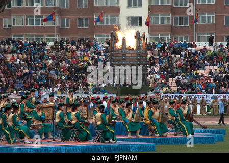 Le cerimonie di apertura del 2018 Naadam festival di Ulaanbaatar, in Mongolia. Foto Stock