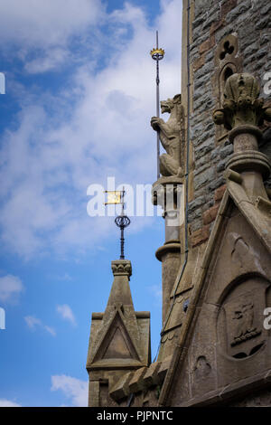 La torre dell orologio in centro città Machynlleth Powys Galles Foto Stock