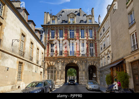 Pavillon du Roi in Place des Vosges, Parigi Le Marais, Europa Foto Stock