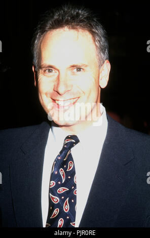 HOLLYWOOD, CA - 22 settembre: Attore Christopher Guest assiste il 'Mr. Sabato notte' Hollywood Premiere il 22 settembre 1992 presso il Teatro Cinese di Mann in Hollywood, la California. Foto di Barry re/Alamy Stock Photo Foto Stock