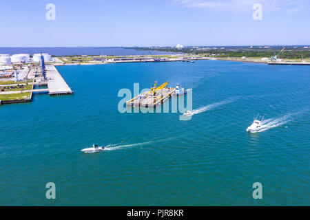 Cape Canaveral, STATI UNITI D'AMERICA. L'arial vista di Port Canaveral dalla nave da crociera Foto Stock
