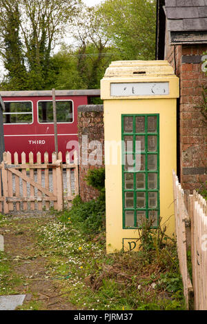 Irlanda, Co Leitrim, Dromod, Cavan e Leitrim trasporto ferroviario museo antico P&T casella telefono Foto Stock