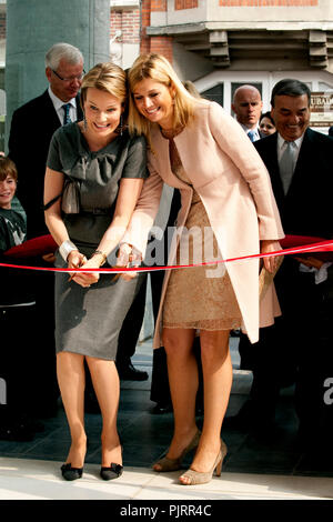 Apertura ufficiale del museo M di Leuven dalla principessa Maxima e la principessa Mathilde (Belgio, 20/09/2009) Foto Stock