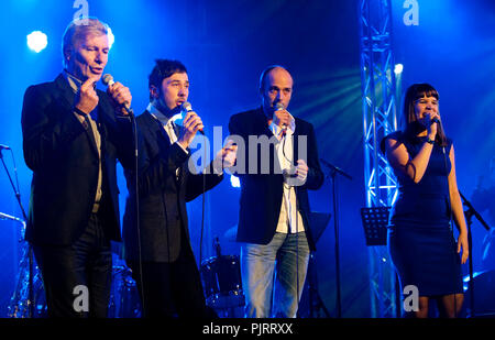 Paul Michiels, Gustaph, Jan Vandecasteele e Lady Linn presso la Radio 1 Sessies (Belgio, 13/10/2010) Foto Stock