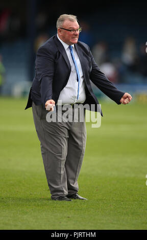 Peterborough Regno Manager Steve Evans celebra dopo il fischio finale del campionato Skybet una partita contro il Southend uniti a radici Hall, Southend. Foto Stock