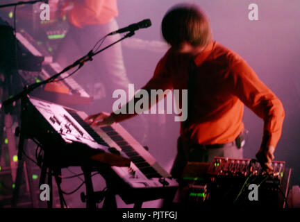 Concerto del norvegese gruppo elettro Royksopp nell'Ancienne Belgique, Bruxelles (Belgio, 22/10/2005) Foto Stock