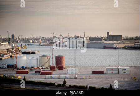 Vista panoramica del porto di Anversa (Belgio, 29/09/2013) Foto Stock