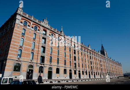 Il rinnovato magazzino reale sull'ex sito industriale Tour & Taxis di Bruxelles (Belgio, 19/04/2011) Foto Stock