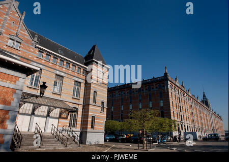 Il rinnovato magazzino reale sull'ex sito industriale Tour & Taxis di Bruxelles (Belgio, 19/04/2011) Foto Stock