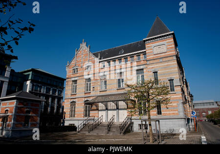 Il rinnovato magazzino reale sull'ex sito industriale Tour & Taxis di Bruxelles (Belgio, 19/04/2011) Foto Stock