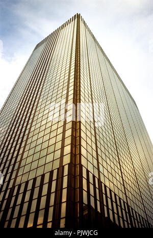 La Torre della Finanza (Tour des Finances) a Bruxelles (Belgio, 09/08/2004) Foto Stock