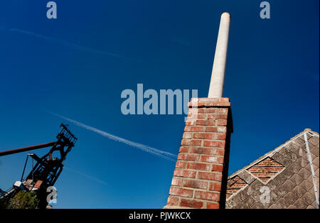 Impressioni del villaggio Clabecq, all'ombra dell'ex siderurgico Forges di Clabecq industria (Belgio, 03/10/2011) Foto Stock