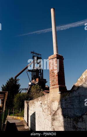 Impressioni del villaggio Clabecq, all'ombra dell'ex siderurgico Forges di Clabecq industria (Belgio, 03/10/2011) Foto Stock