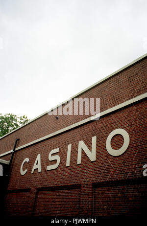 Il Casinò moderno centro culturale di Genk (Belgio, 31/08/2004) Foto Stock