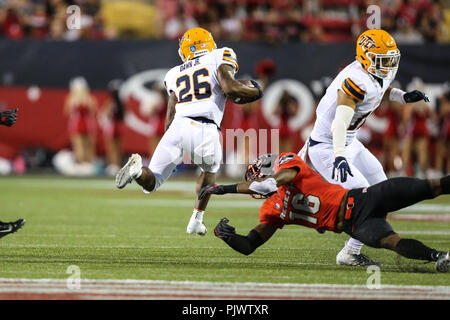 8 Settembre 2018: UTEP minatori wide receiver Walter Alba Jr. (26) corre con il calcio durante il NCAA Football gioco tra i minatori UTEP e la UNLV ribelli a Sam Boyd Stadium di Las Vegas NV. La UNLV ribelli portano i minatori UTEP al tempo di emisaturazione 38-10. Christopher trim/CSM. Credito: Cal Sport Media/Alamy Live News Foto Stock