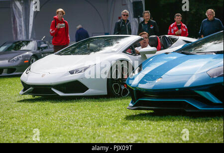 Vancouver, Canada. 8 Sep, 2018. Supercar vengono visualizzati durante la nona edizione di lusso e Supercar weekend di eventi a Vancouver in Canada, Sett. 8, 2018. Circa 200 di automobili di lusso e auto sportive sono stati visualizzati nell'evento annuale. Credito: Liang sen/Xinhua/Alamy Live News Foto Stock