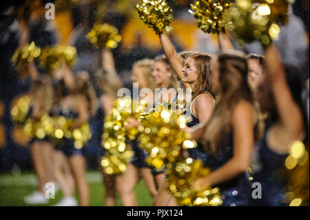 Pittsburgh, PA, Stati Uniti d'America. 8 Sep, 2018. Pantere cheerleaders durante la Pitt Panthers vs Penn State gioco all'Heinz Field di Pittsburgh, PA. Jason Pohuski/CSM/Alamy Live News Foto Stock