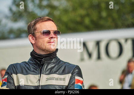 Chichester, West Sussex, Regno Unito, 9 settembre 2018. Persone durante il Goodwood a Goodwood Circuito motorino. Foto di gergo Toth / Alamy Live News Foto Stock