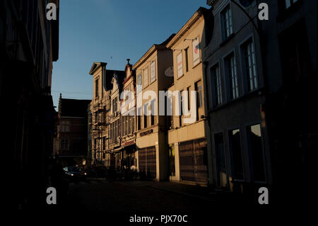 Il Wijzemansstraat a Gand al tramonto (Belgio, 20/03/2009) Foto Stock