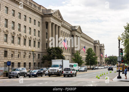 Washington, D.C. Il Herbert Hoover C. edificio, sede del Dipartimento del Commercio degli Stati Uniti si trova a 1401 Constitution Avenue, Northwe Foto Stock