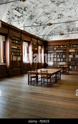 All'interno della biblioteca storica del 'Abdij van Park' Parc Abbey in Heverlee (Belgio, 22/12/2009) Foto Stock