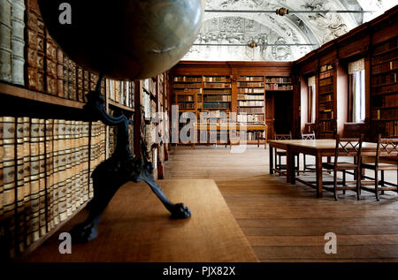 All'interno della biblioteca storica del 'Abdij van Park' Parc Abbey in Heverlee (Belgio, 22/12/2009) Foto Stock