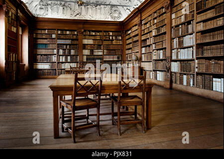 All'interno della biblioteca storica del 'Abdij van Park' Parc Abbey in Heverlee (Belgio, 22/12/2009) Foto Stock