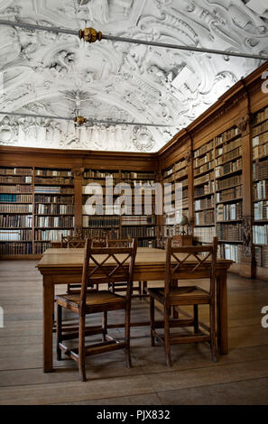 All'interno della biblioteca storica del 'Abdij van Park' Parc Abbey in Heverlee (Belgio, 22/12/2009) Foto Stock