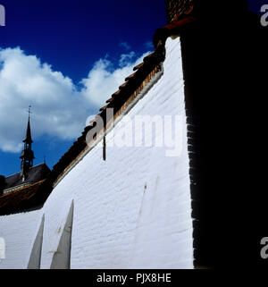 Il beguinage, Convento Beguine a Hoogstraten (Belgio, 29/03/2008) Foto Stock